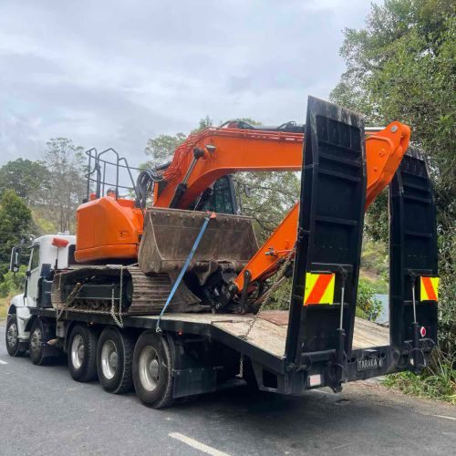 Short Term and Long Term Vehicle Storage in Auckland, Car Towing, Machinery Towing, Vehicle Recovery, 24/7 Towing